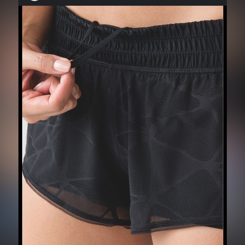 Lululemon City Sky Run Short Size 12